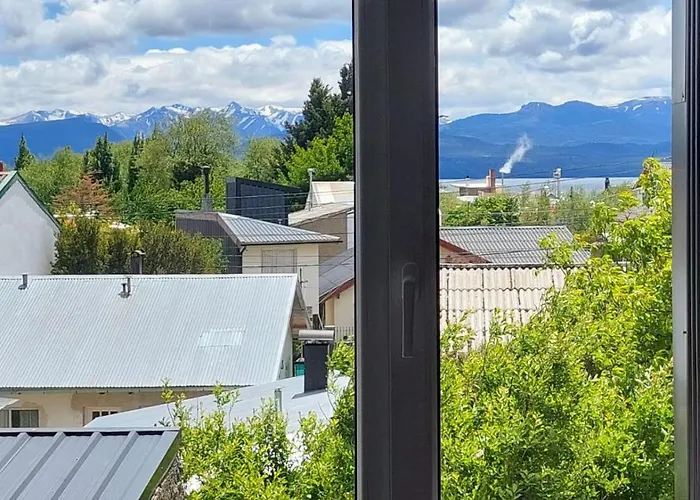 Departamento Con Vista Al Lago Y Cerros